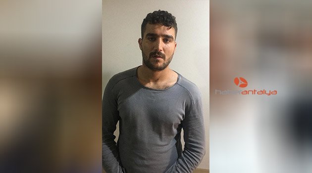 Hırsızlık şüphelisi minibüste saklanırken yakalandı