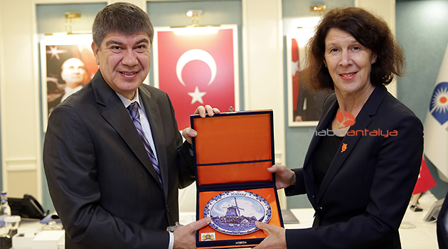 Hollanda Büyükelçisi, Türel'i ziyaret etti