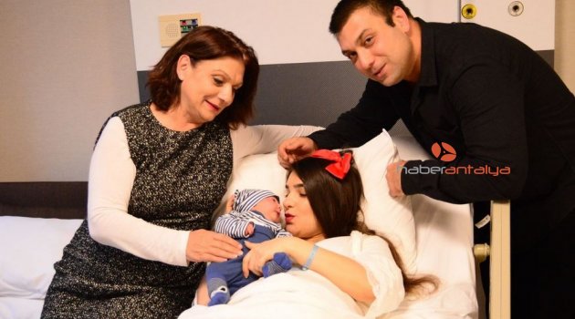 İlk çocuk sevinci ızdıraba döndü, aile hastaneyi ihmalle suçladı