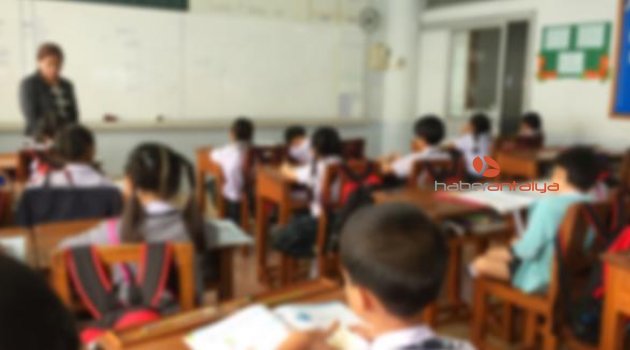 İlkokul öğrencisinin çantasında tabanca bulundu