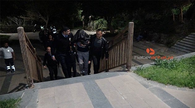 İntihar etmek isteyen eşine seslendi: Gel gidelim çocuklar evde aç