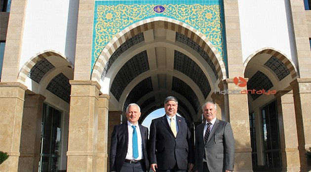 Irak Büyükelçisi Al Alalawi, Antalya Bilim Üniversitesi’nde