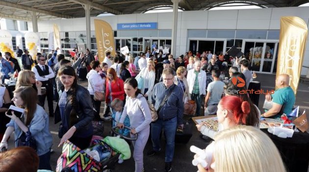 İranlı turist rekoru kırıldı, geri dönen Alman ve Hollandalı turist umut oldu