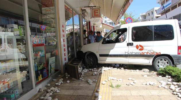 İş yerine 3 yıldır üst üste aynı gün, aynı marka otomobil giriyor