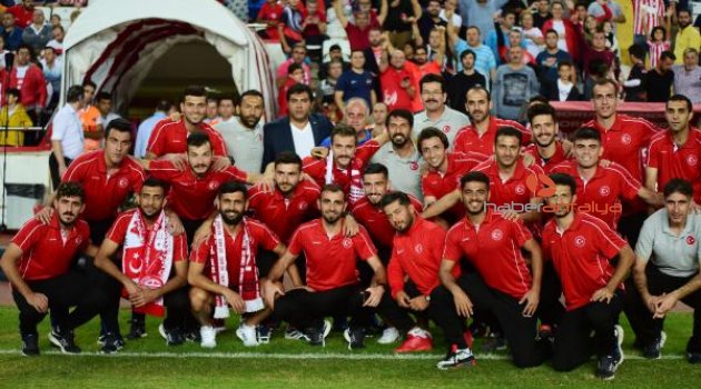 İşitme Engelliler Milli Futbol Takımı'nın maçı ücretsiz