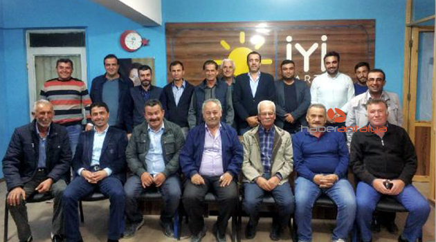 İYİ Parti Korkuteli ilçe yönetimi istifa etti