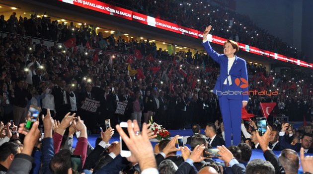 İYİ Parti'de kurultay coşkusu