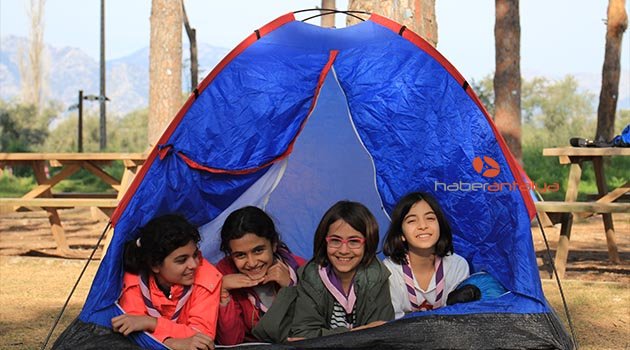 İzciler Zeytinpark'ta kamp yaptı