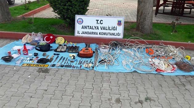 Jandarma 3 kişiyi yakaladı, 30 faili meçhul olayı aydınlattı