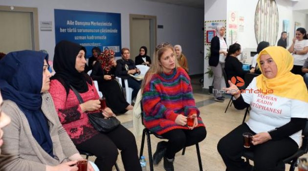 Kadınlar kitap oldu