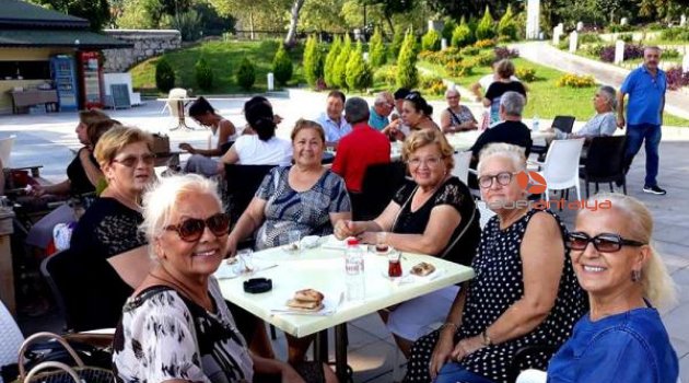 Kaleiçi'nde doğanlar parkta buluştu