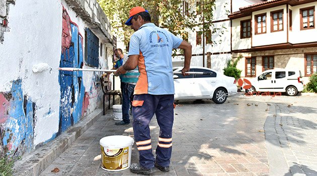 Kaleiçi'nde kapsamlı temizlik
