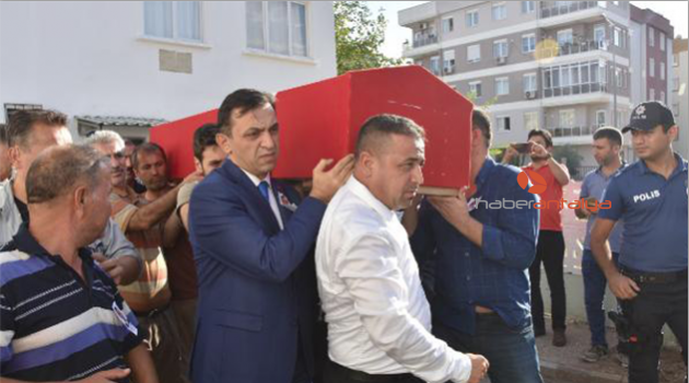 Kalp krizi geçiren polis toprağa verildi
