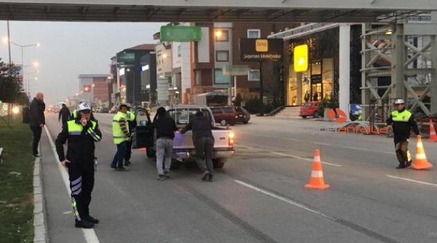 Kamyonetin çarptığı üniversite öğrencisi ağır yaralandı