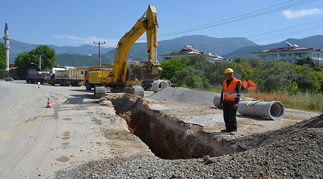 KANALİZASYON SORUNU ÇÖZÜLÜYOR