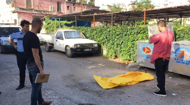 Kanlı ceset torbası alarma geçirdi
