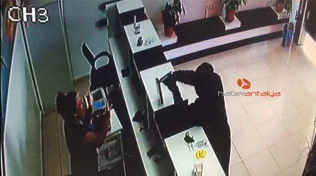 Kar maskeli döviz bürosu soyguncularını sevgili itirafı yaktı