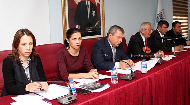 KAŞ BELEDİYE MECLİSİNDE DEVİR TARTIŞMASI