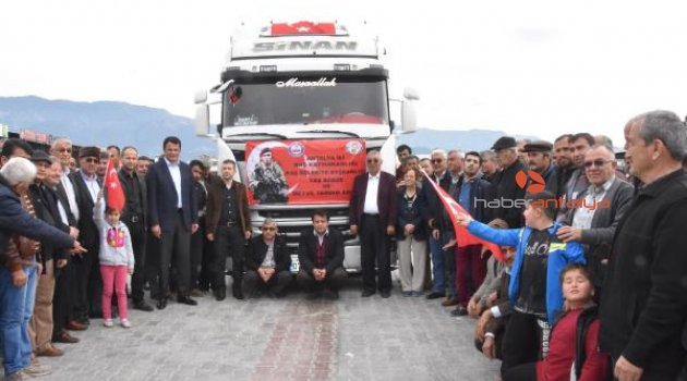 Kaş'tan Mehmetçiğe sebze ve meyve