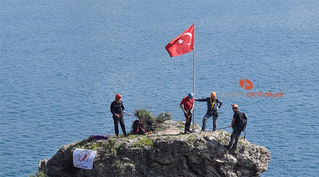 KAYALIKTA BAYRAK OPERASYONU