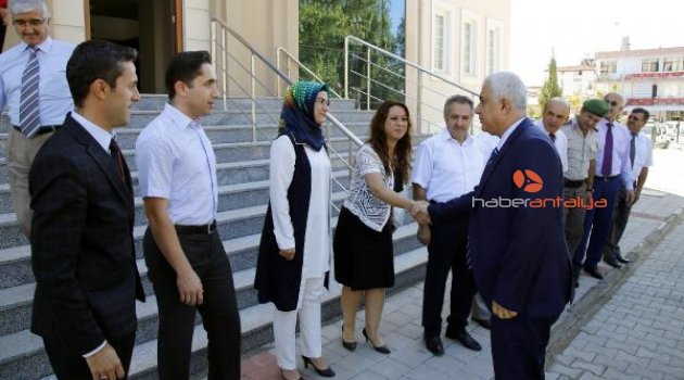 Kaymakam Cantürk göreve başladı