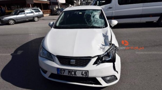 Kazada ölen yayanın lastiği ve beresi kaldırıma bırakıldı