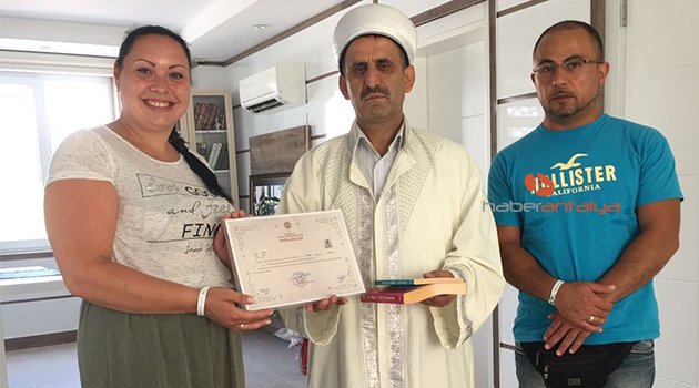Kazakistanlı Kristina Müslüman oldu