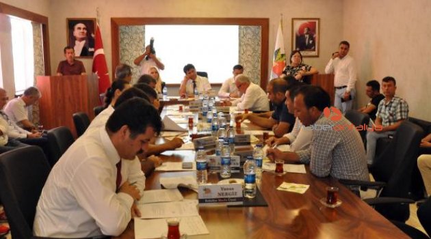 Kemer meclisinde terör lanetlendi