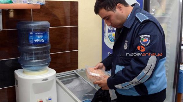 Kemer'de kantin denetimi