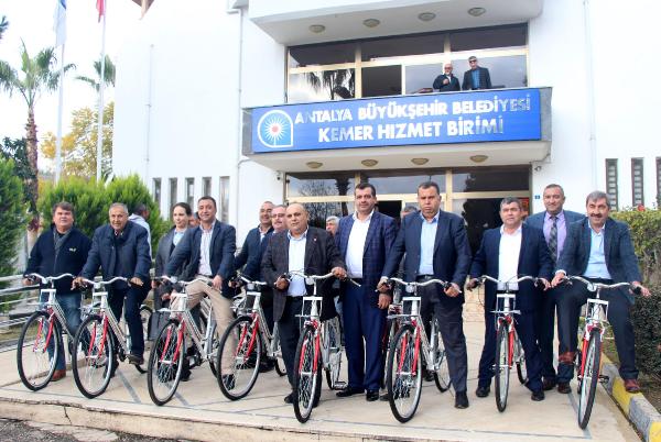 KEMER'DE MUHTARLAR BİSİKLETLERİNİ ALDI
