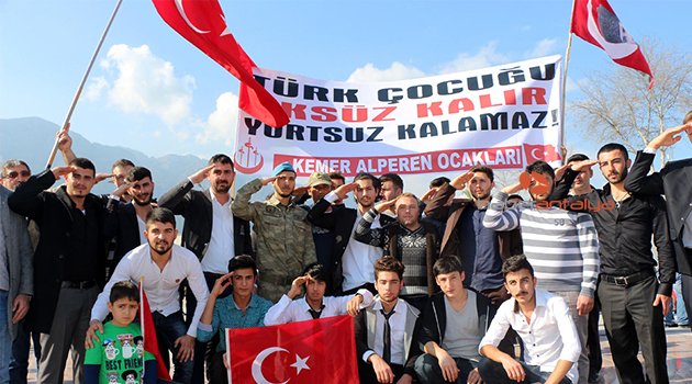 KEMER'DE TERÖRE TEPKİ YÜRÜYÜŞÜ