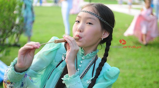Kemer'de Uluslararası ShowMir Festivali