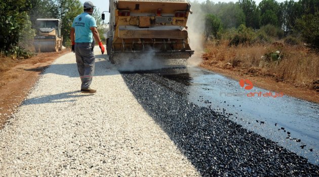 Kepez’de asfaltlama çalışması