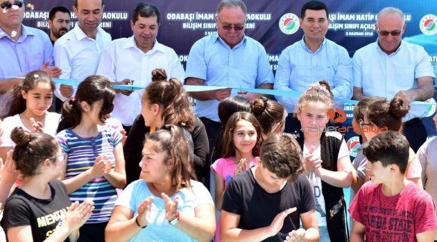 Kepez’den köy okuluna bilişim sınıfı