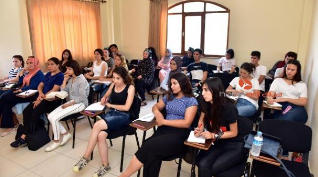 Kepez'den ücretsiz KPSS kursu