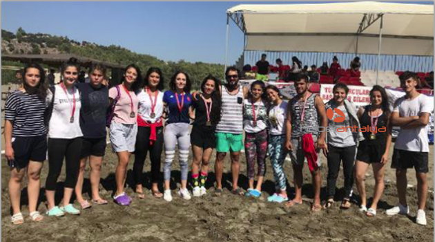 Kepez'e 3 altın, 6 gümüş, 2 bronz madalya