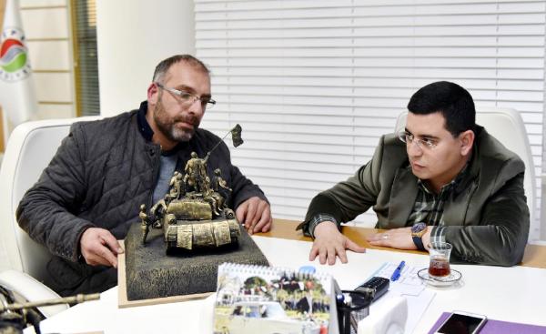 KEPEZ'İN KALBİNE DEMOKRASİ MEYDANI