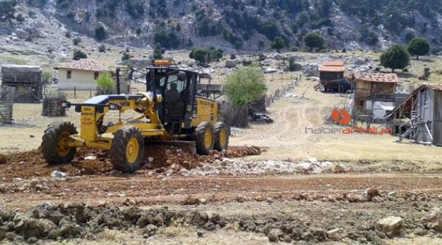 Kıçağıl Yaylası'nın yolu yapıldı