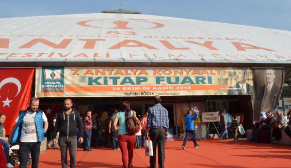 FUARDA SON GÜN İZDİHAMI