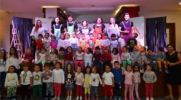 KONYAALTI BELEDİYESİ’NDEN ÖĞRENCİLERE TİYATRO