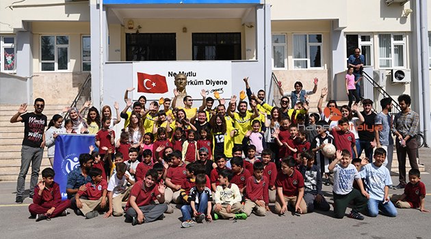 KONYAALTI KENT GÖNÜLLÜLERİ'NDEN OKULLARA DESTEK