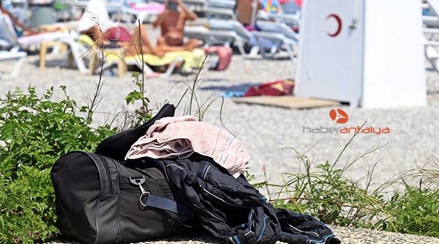 Konyaaltı sahilinde şüpheli bavul alarmı