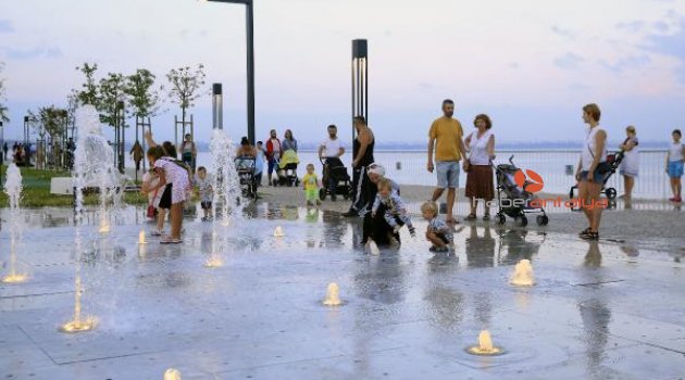 Konyaaltı sahiline yoğun ilgi