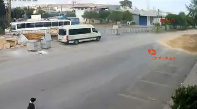 Köpeği kasıtlı olarak ezip kaçtı!