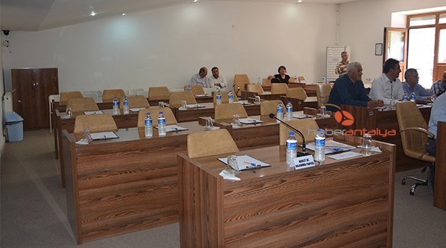 Korkuteli Belediye Meclisi çoğunluk sağlanamayınca ertelendi