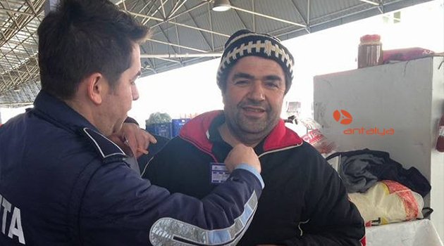 KORKUTELİ PAZARCI ESNAFINA YAKA KARTI
