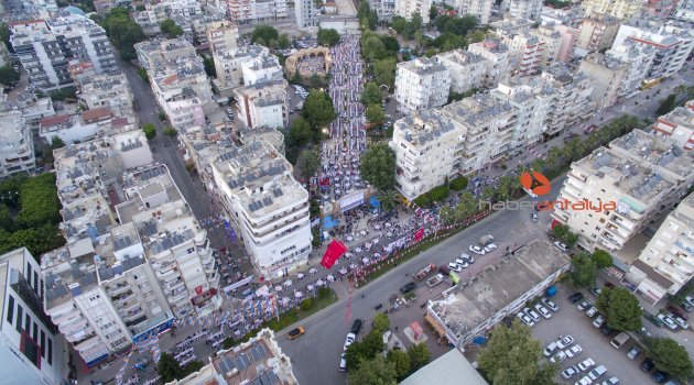 Kumluca’da Kadir Gecesi iftar yemeğine 10 bin kişi katıldı