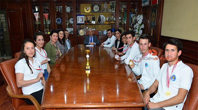 Kumlucalı öğrenciler madalyayla döndü