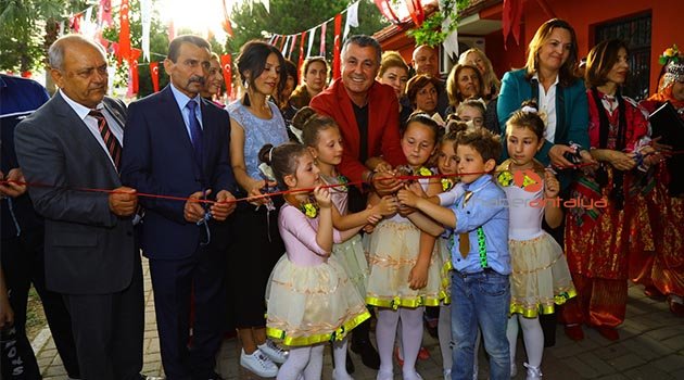 Kursiyerlerden yılsonu sergisi