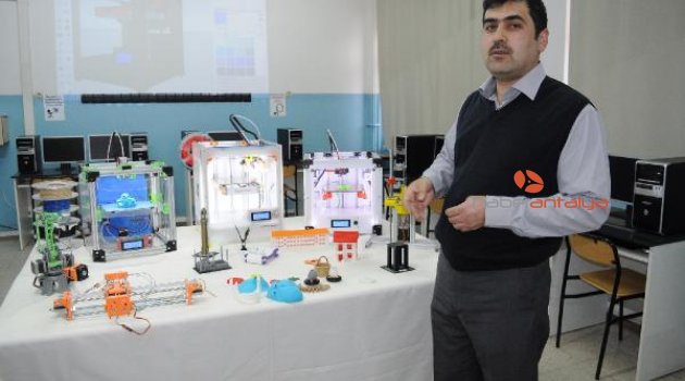 Lise öğrencileri, 3D yazıcı yaptı